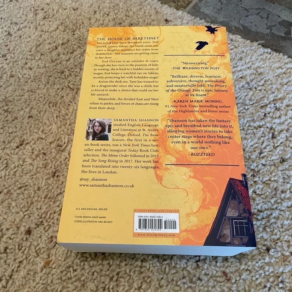 The Priory of the Orange Tree by Samantha Shannon (Paperback)